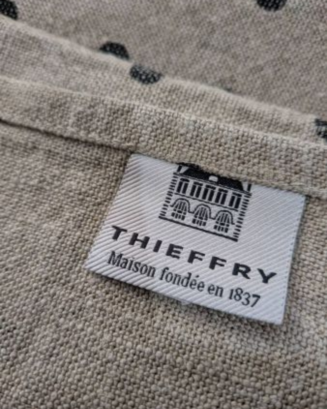 フランス老舗リネンブランドTHIEFFRY FRERES（ティエフリー フレール）テーブルクロス　リメイク　ベッドスロー　クッションカバー　オーダー