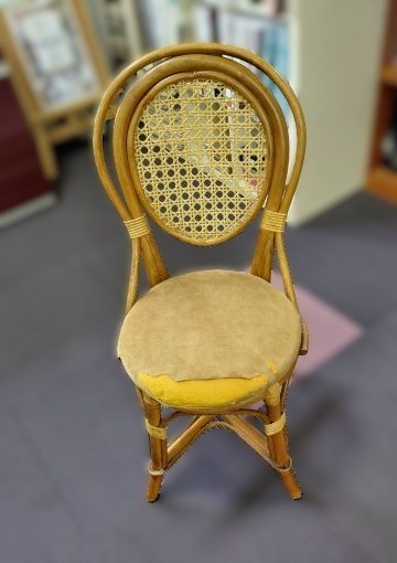 椅子張替　サンゲツ　before