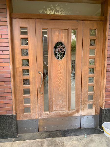 藤井邸 玄関木製ドア 塗装 ビフォー