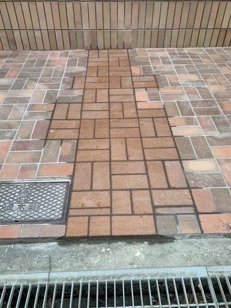 駐車場　土間　リフォーム　タイル張替　アフター