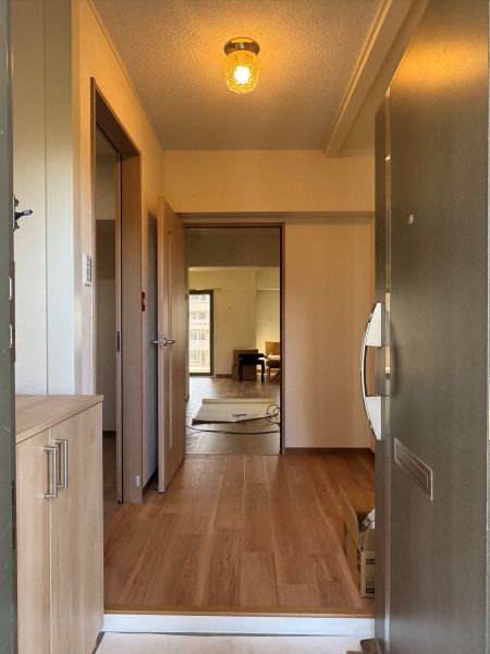 玄関リフォーム アフター 下駄箱 パナソニック ロンポリア