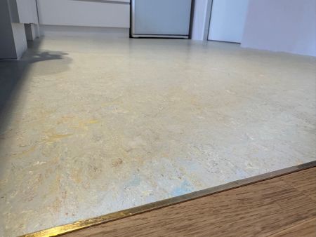 床張り替え工事 長尺シート 田島ML-3431 マーモリウムシート